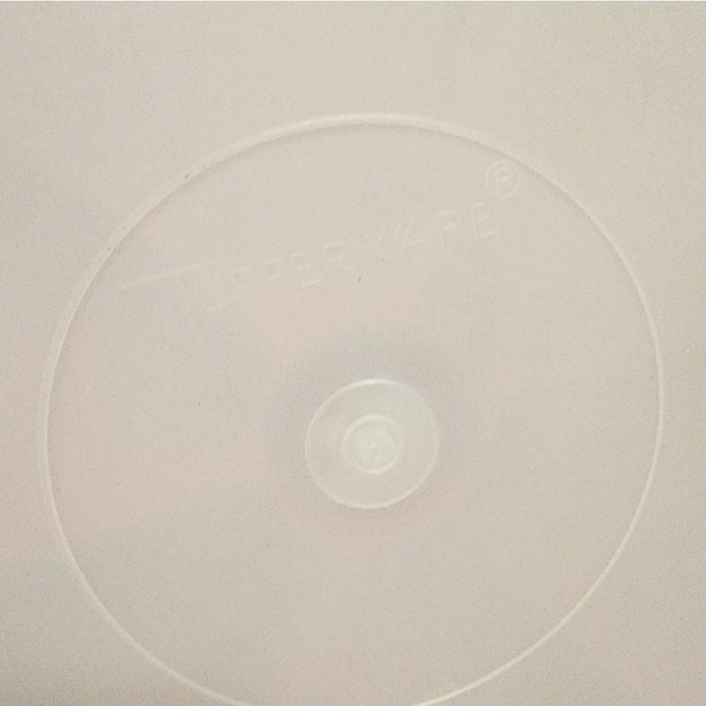 Tupperware Covered serving dish - Picture 2 of 8